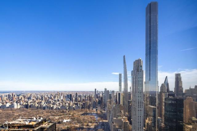 80 Columbus Circle, 80th Floor