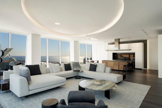 183 Wellington St W 4602/03