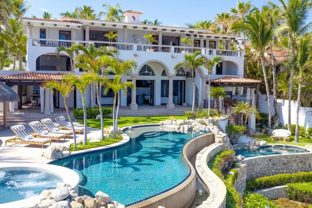 Beachfront Casa Robson, Caleta Palmilla